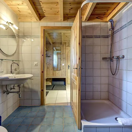 Colonia Σαλέ La Tzoumaz